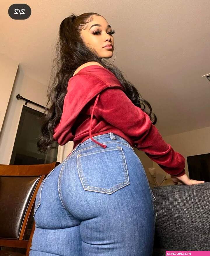 Lexi2legit hot pics are here And you should check her out!
