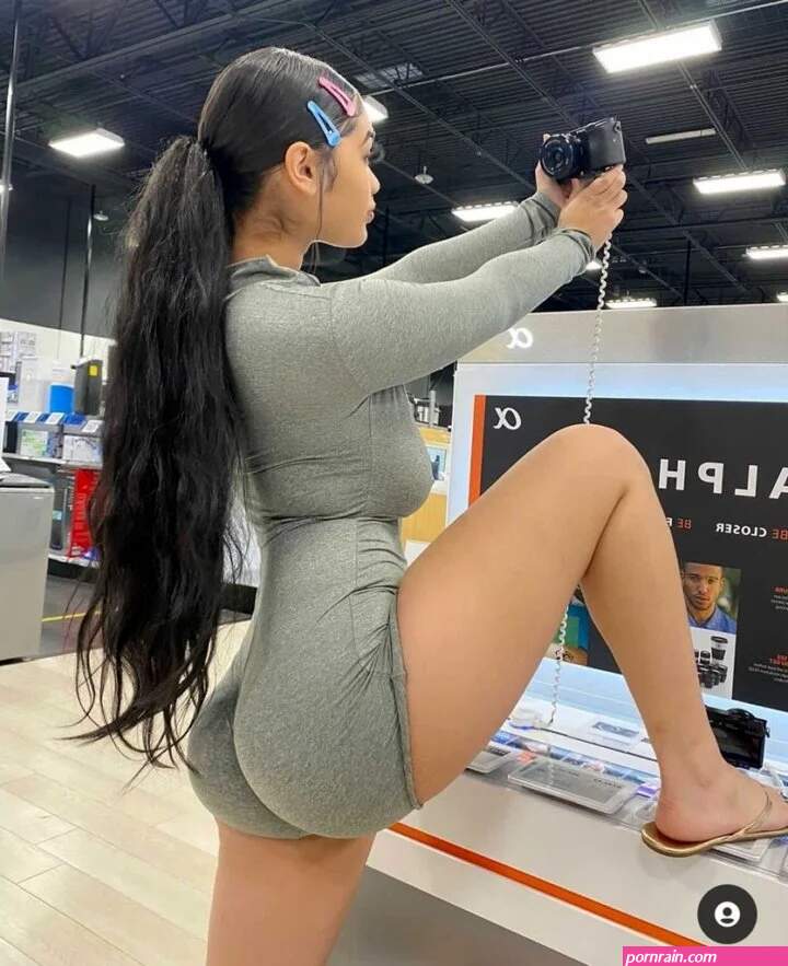 Lexi2legit hot pics are here And you should check her out!
