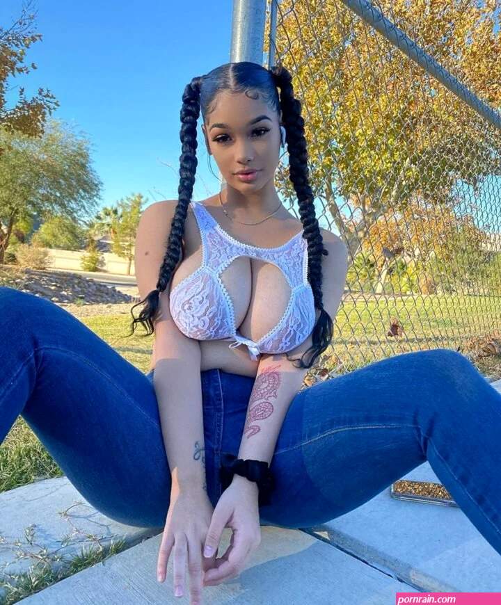 Lexi2legit hot pics are here And you should check her out!