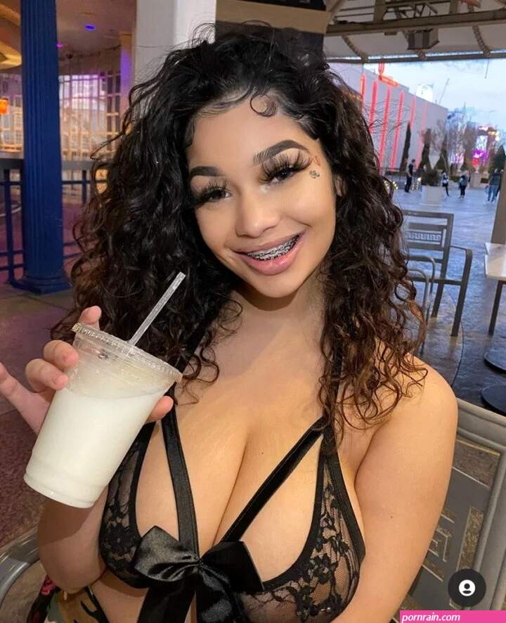 Lexi2legit hot pics are here And you should check her out!
