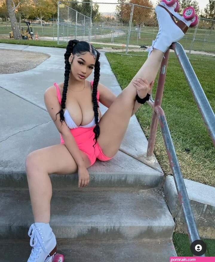 Lexi2legit hot pics are here And you should check her out!