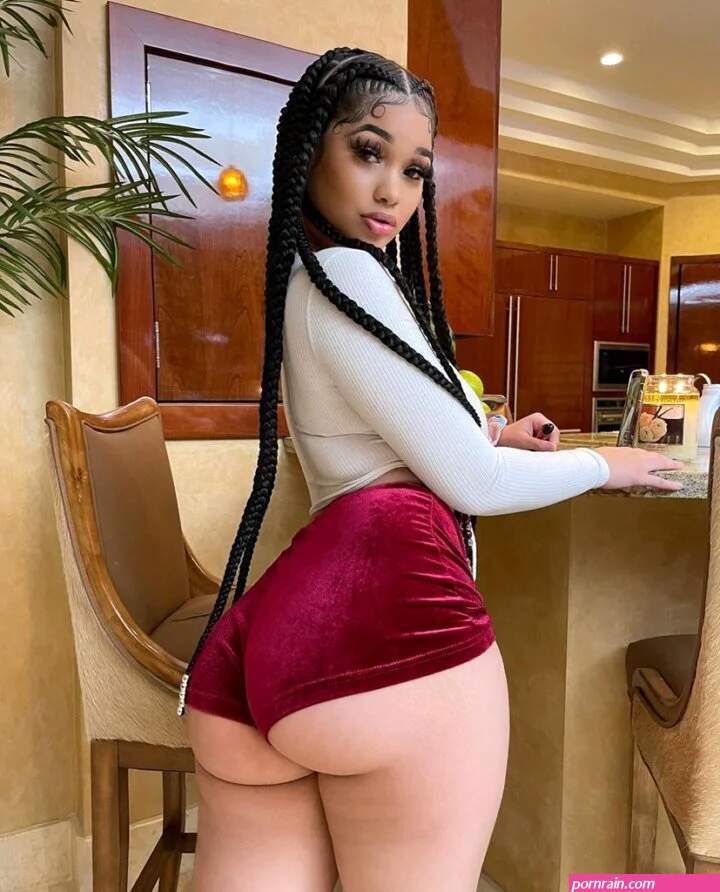 Lexi2legit hot pics are here And you should check her out!