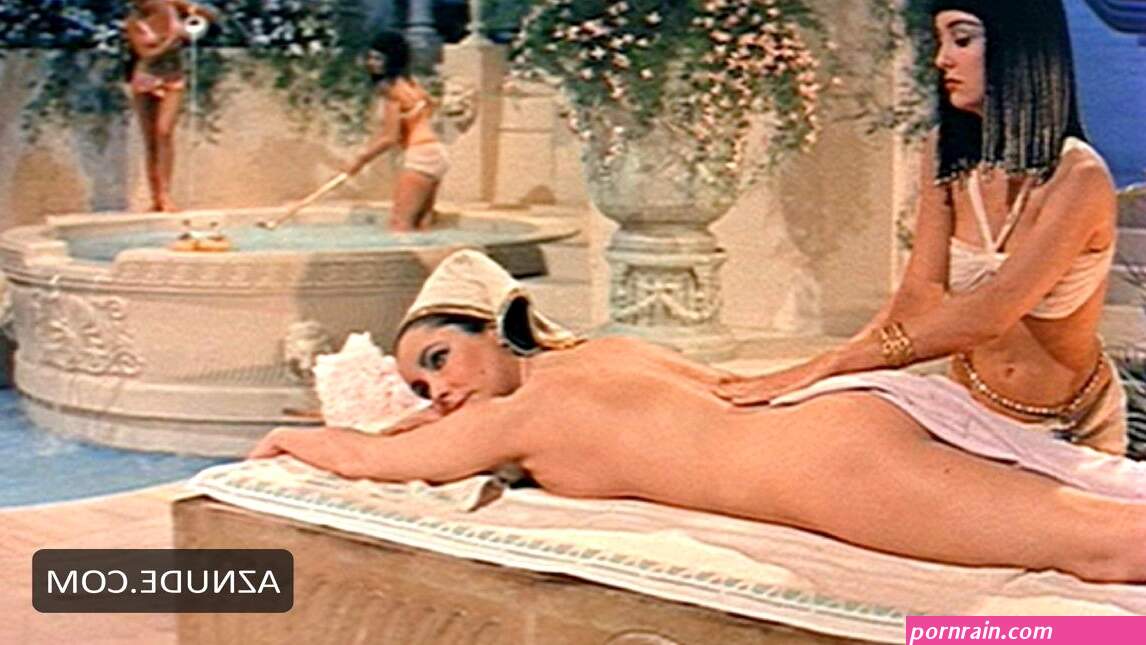 ELIZABETH TAYLOR Nude