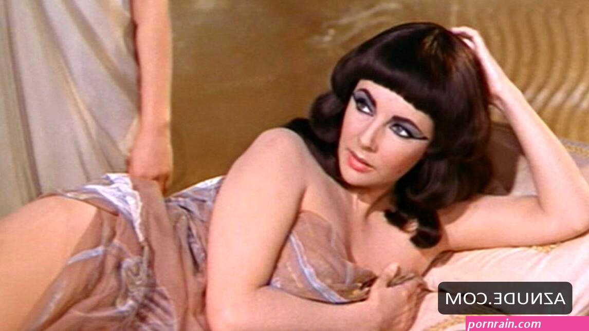 ELIZABETH TAYLOR Nude