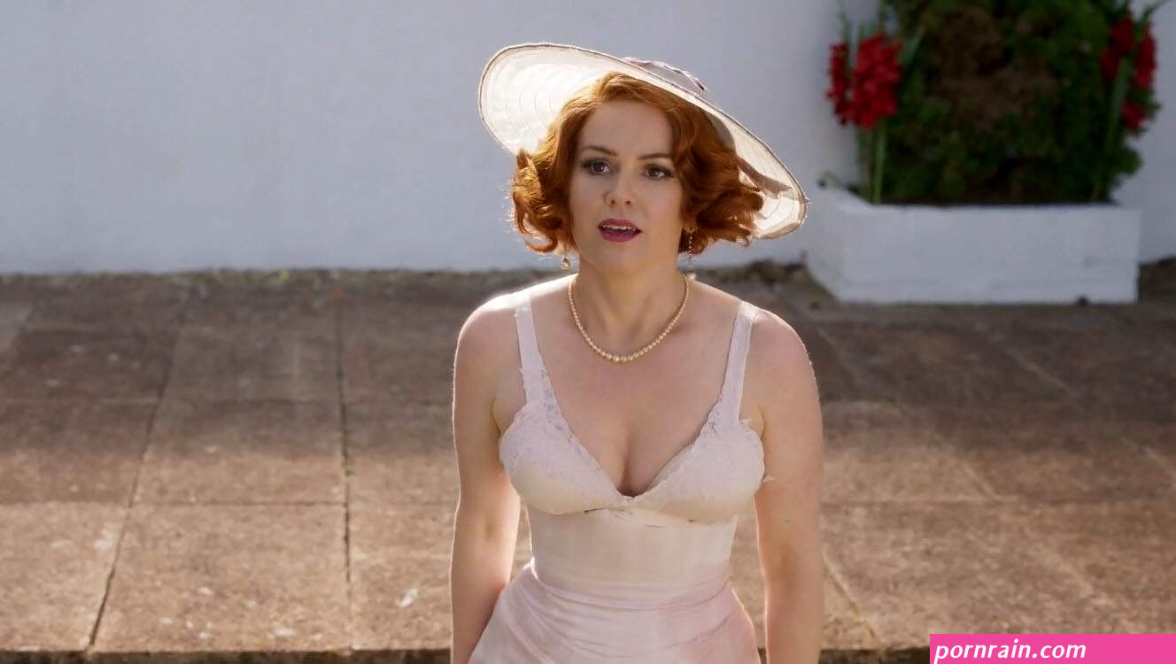 Isla Fisher Archives
