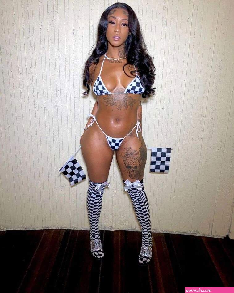 Mizz Twerksum Photos 4 Nude Leak