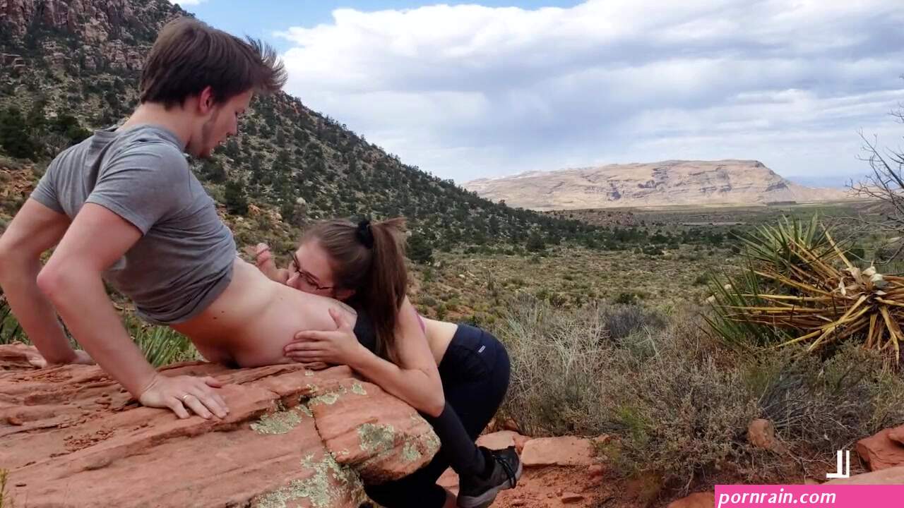 Free HD Cute Couple have Sex on Public Trail