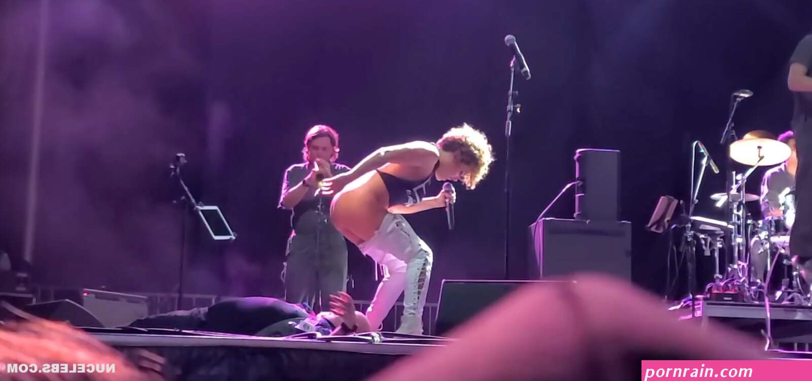 Sophia Urista Caught Pissing On A Man's Face
