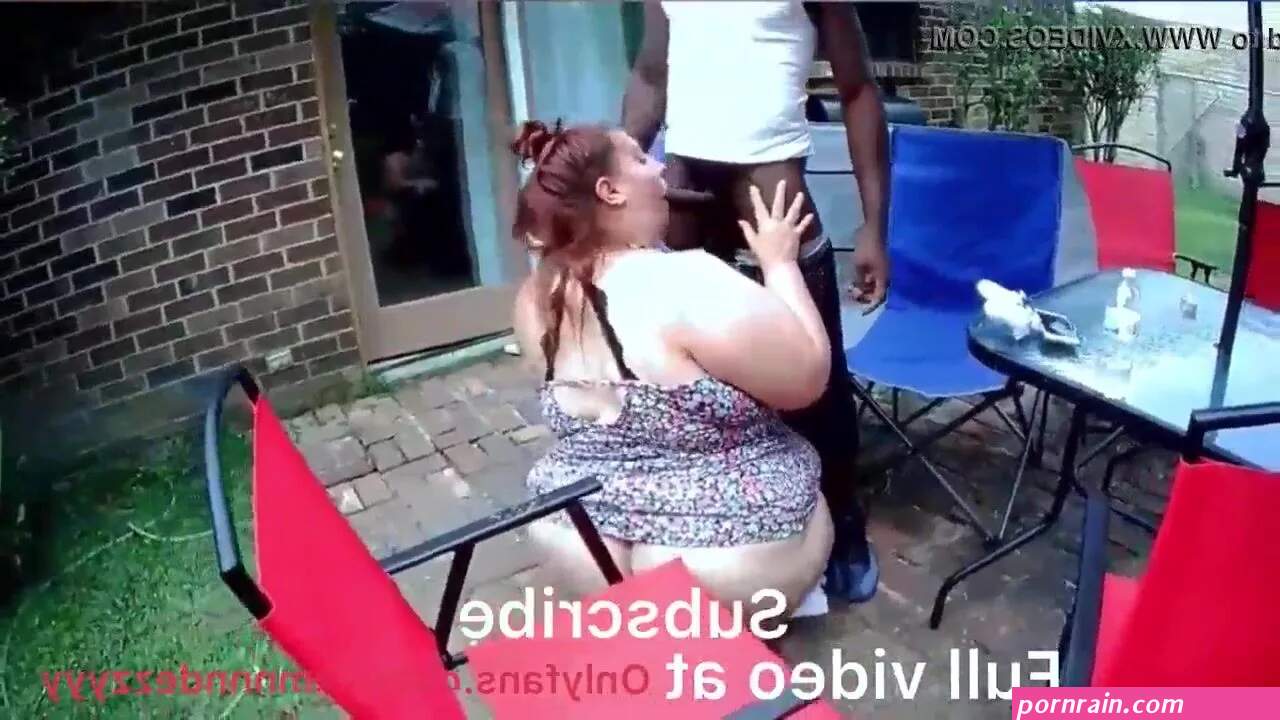 Drone footage showing Damnnndezzyyy working all over this black man's penis | amateurest.com