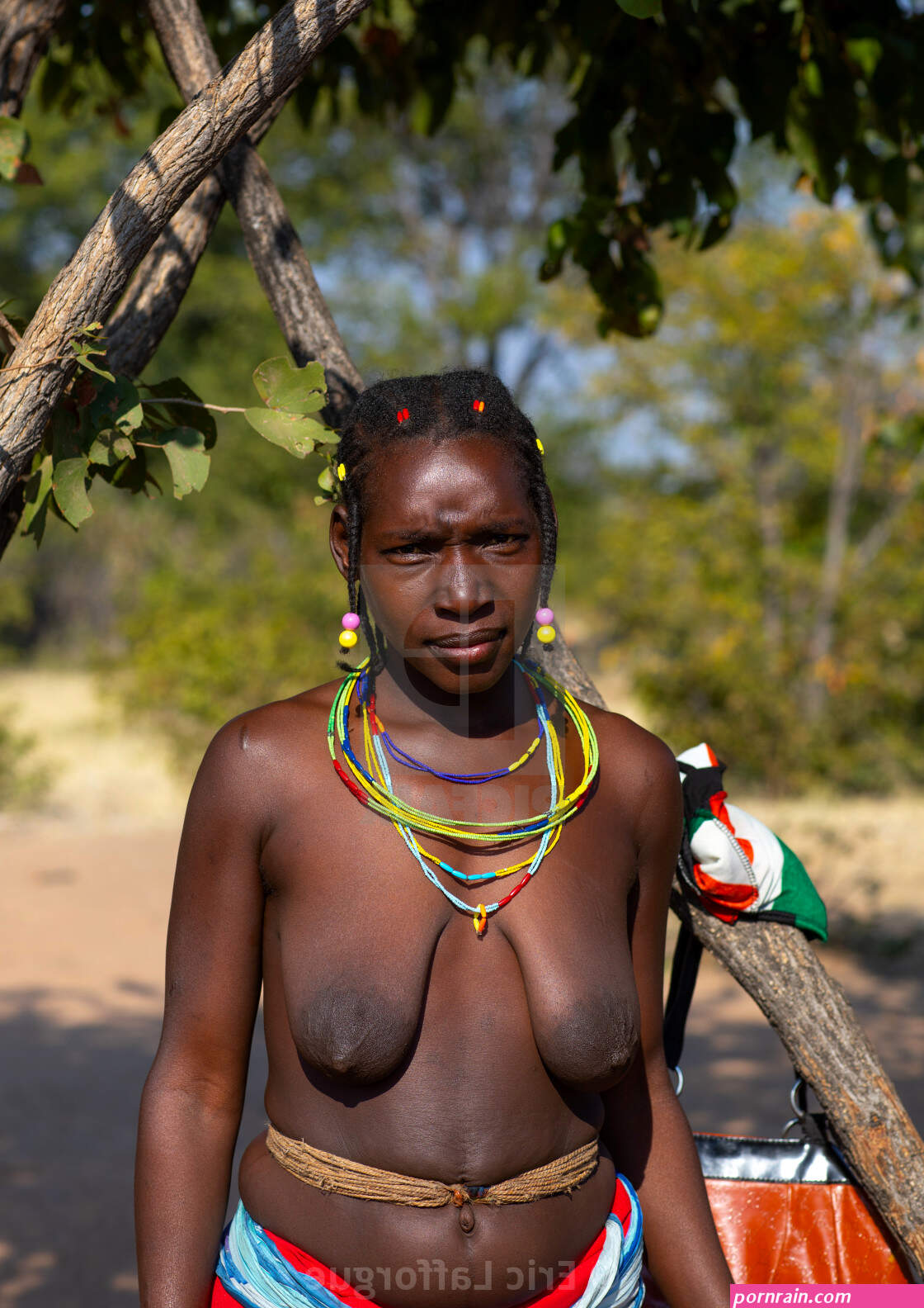 Topless mudimba tribe woman, Cunene Province, Cahama, Angola