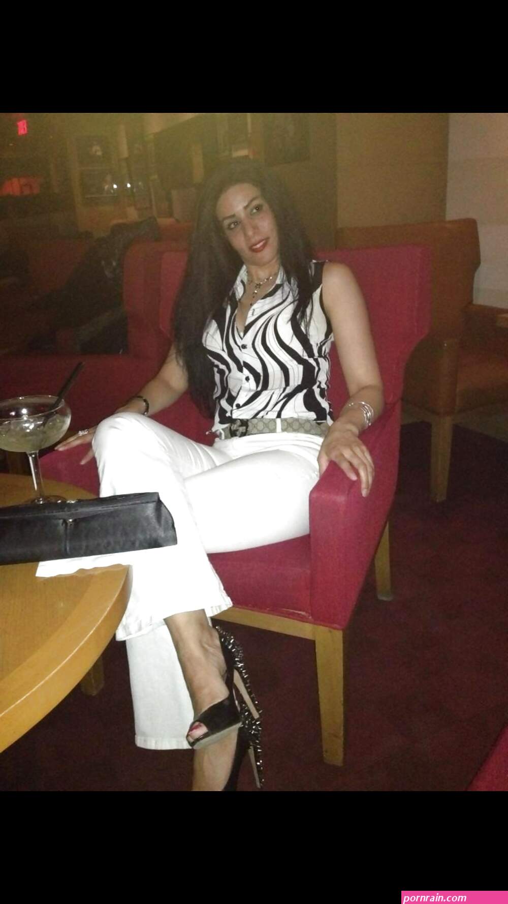 Iranian milf feet and legs