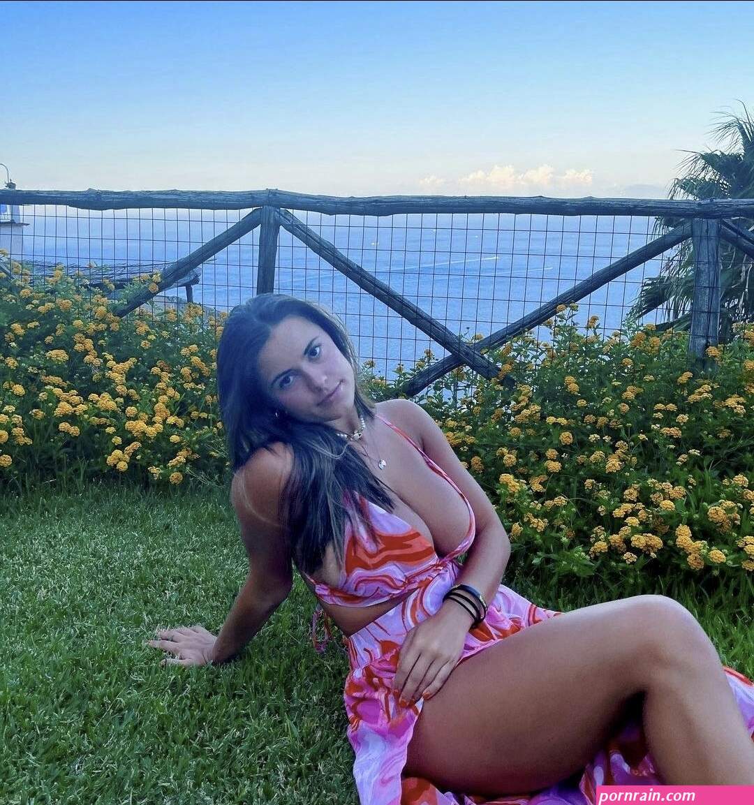 Isabella Lauren