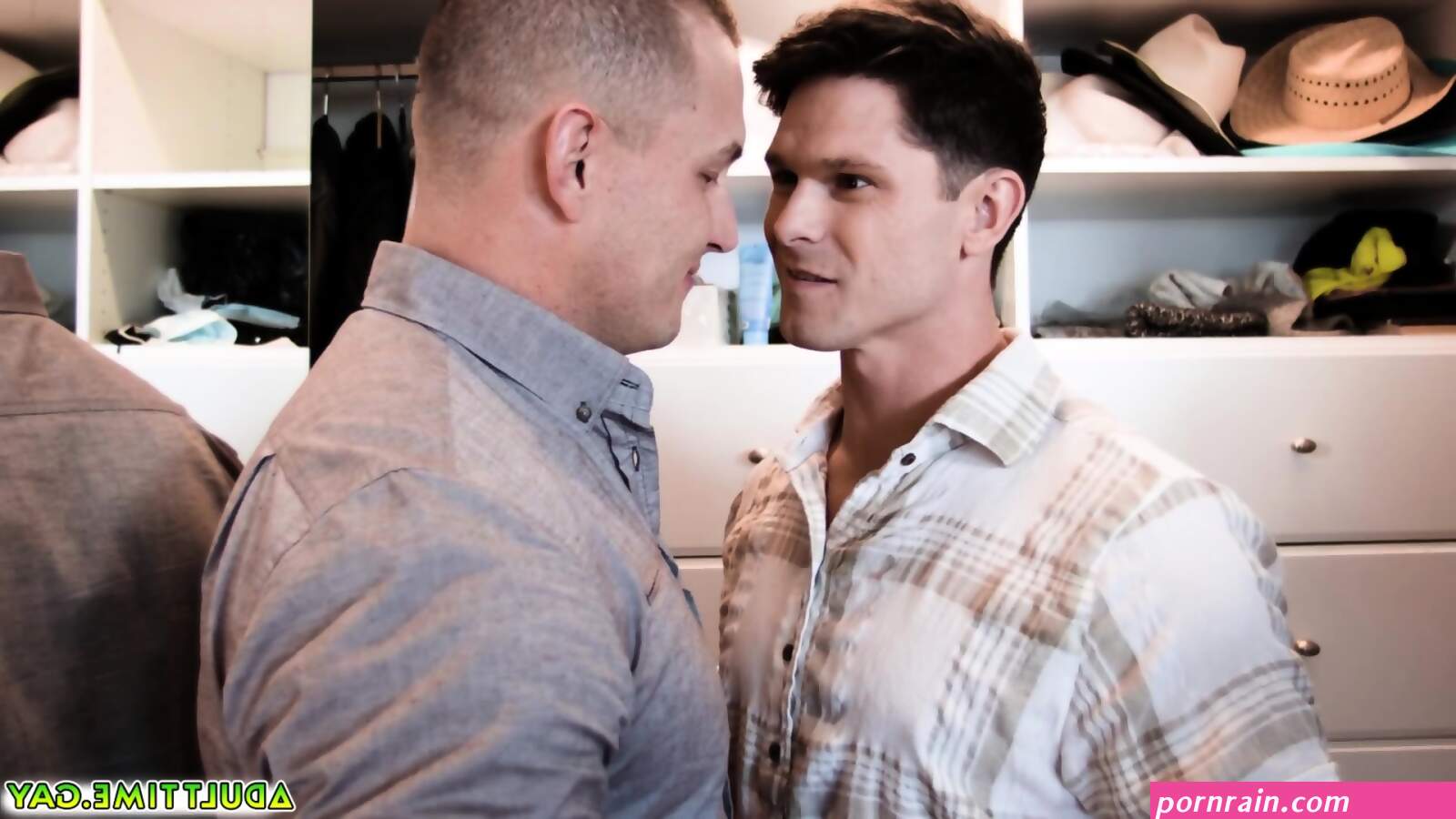 Devin Franco Offers To Let Brock Kniles Creampie HIM In The Ass