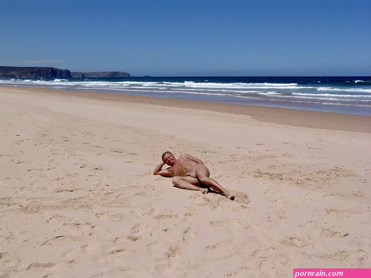 File:Vale de Figueira nudist beach 3.jpg