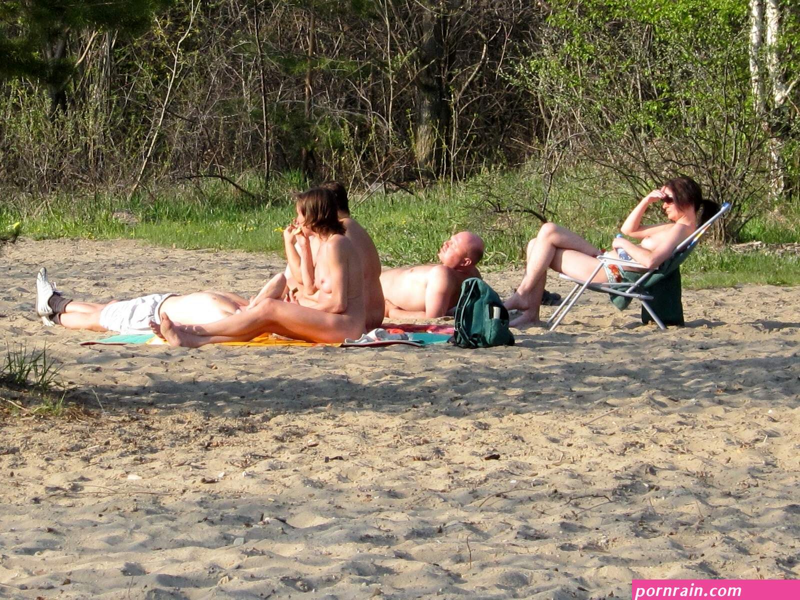 File:People at the nude beach in Novosibirsk.jpg