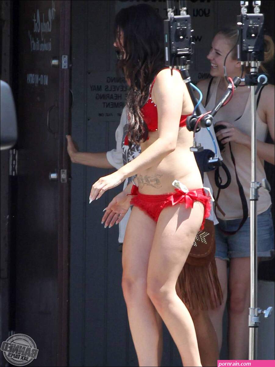 Lana Del Rey nude photos and videos at Banned sex tapes