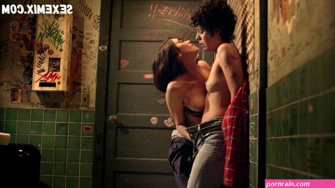 Mishel Prada and Roberta Colindrezs Lesbian Sex