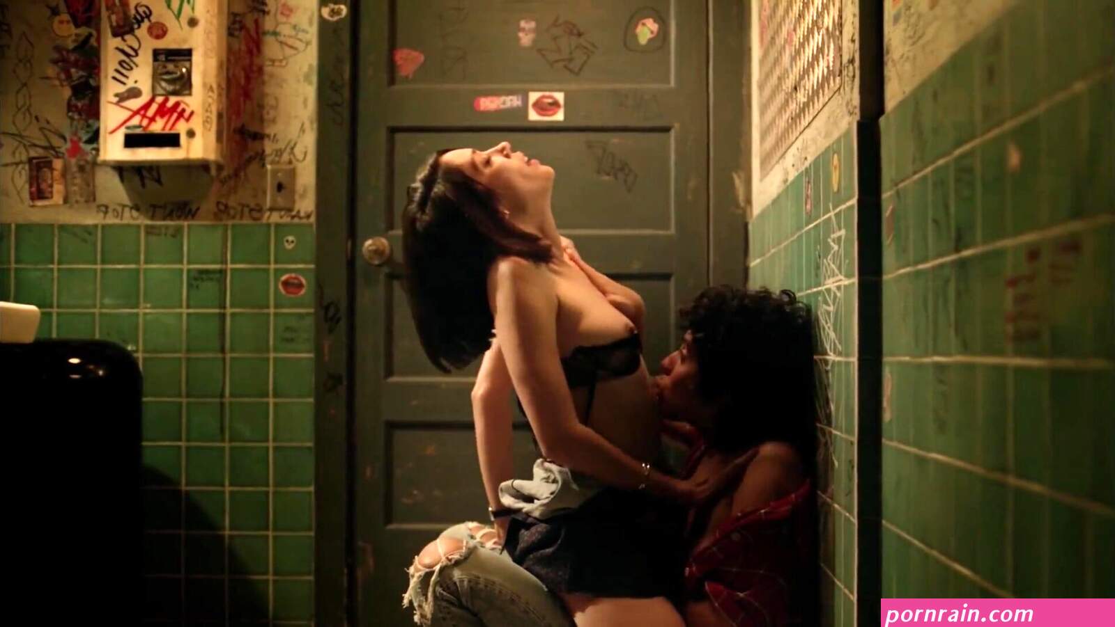 Roberta Colindrezs and Mishel Prada dont ask for consent but start fucking in Vida Video Best Sexy Scene HeroEro Tube