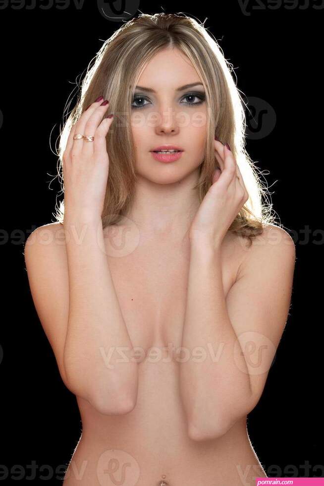 retrato de hermosa joven rubia desnuda 18949298 Foto de stock en Vecteezy