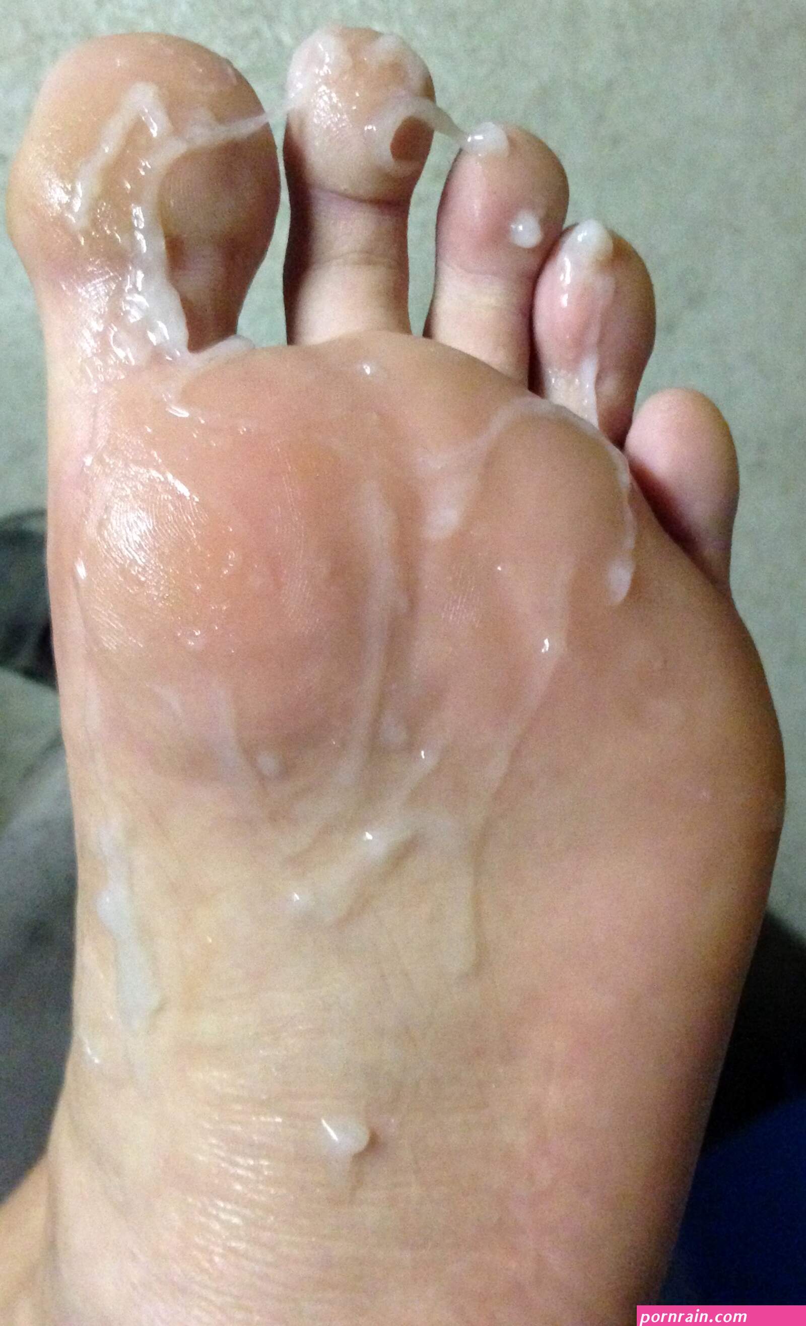 Cummy Feet