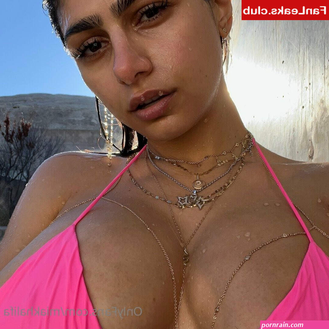 Mia Khalifa Nudes