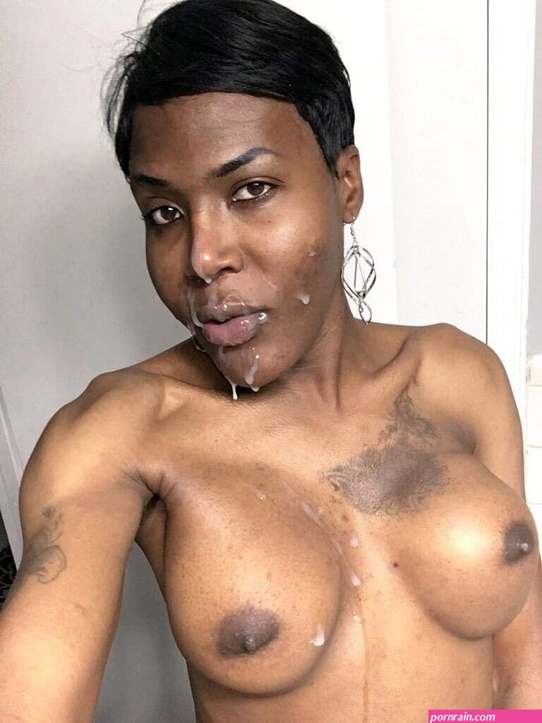 Shemale Tracey