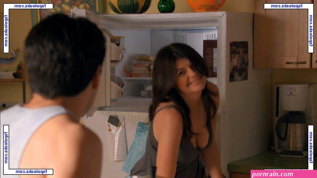 Casey Wilson 0020
