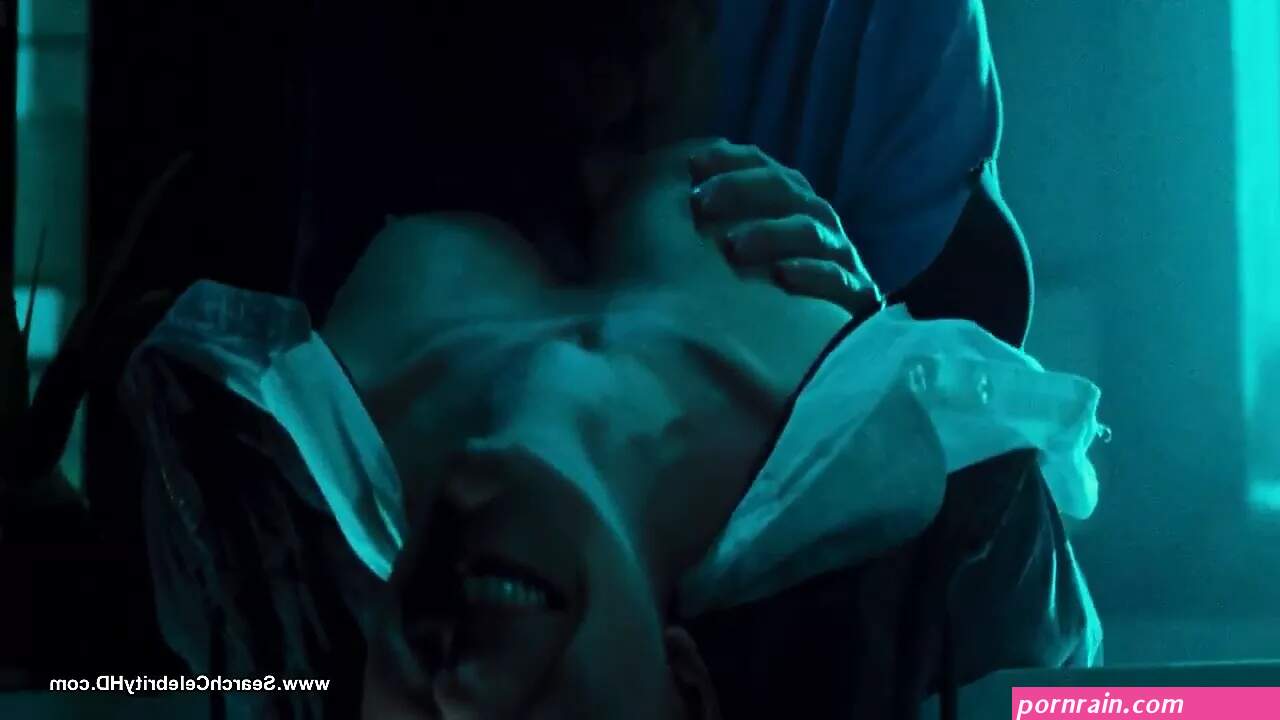 Madeline Zima Nude Sexy Scenes