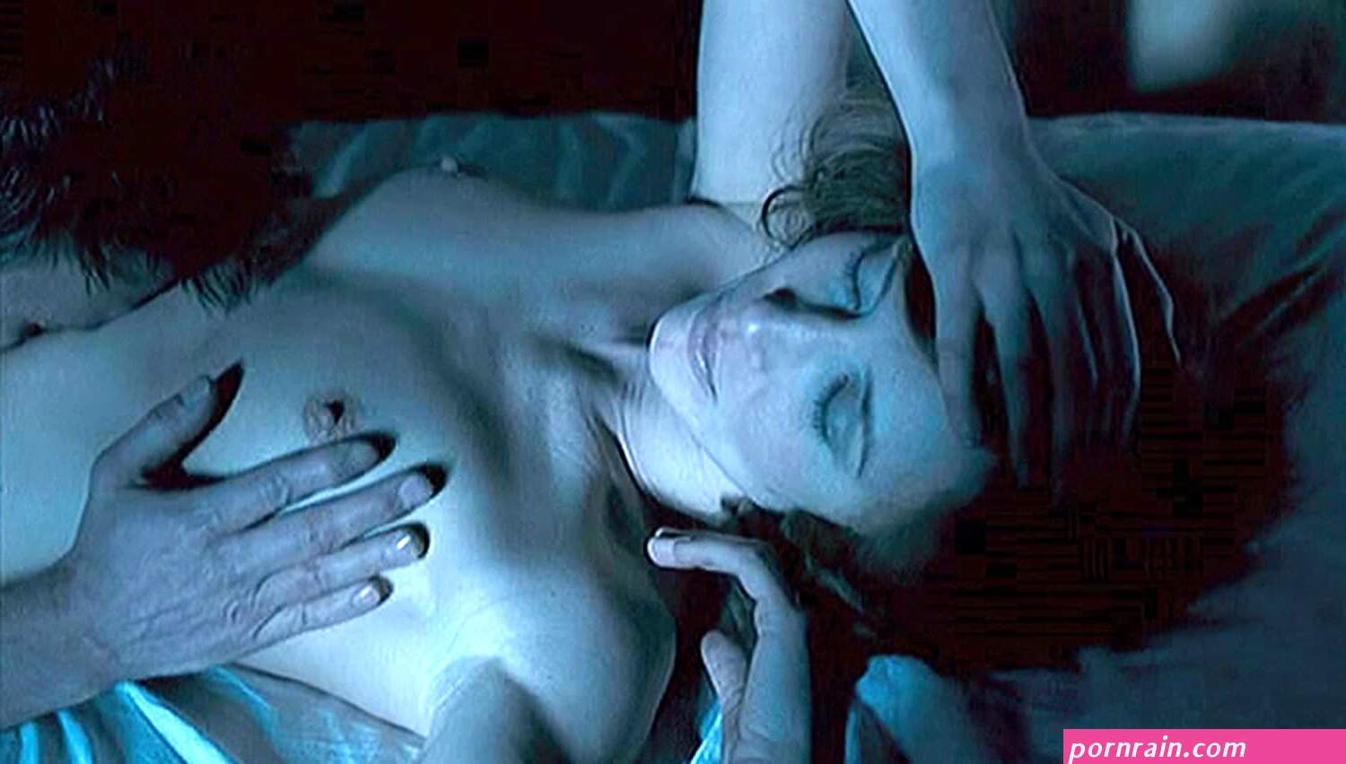 Vera Farmiga Nude