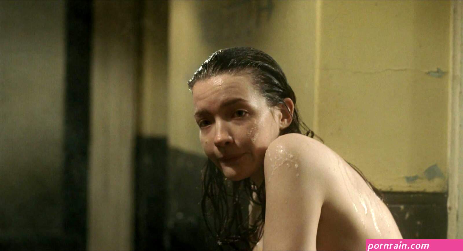 Naked Talulah Riley in St. Trinians ANCENSORED