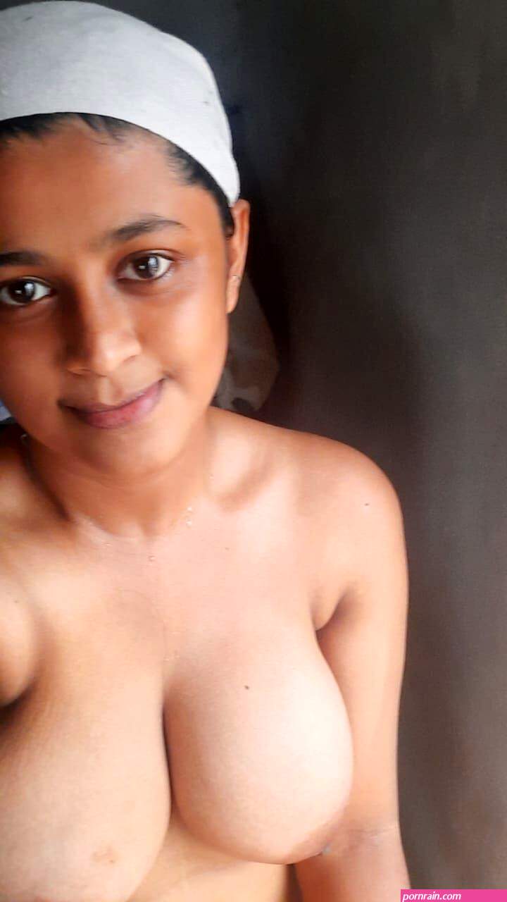 Big Boobs Cute Indian Girl Nude Photos
