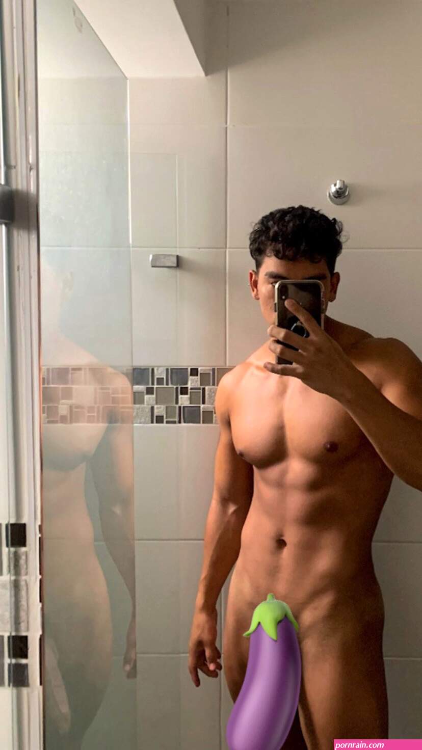 Carl Granados on X: Me ayudas a enjabonar estos CM. Rt y te ganas un descuento en mi onlyfans