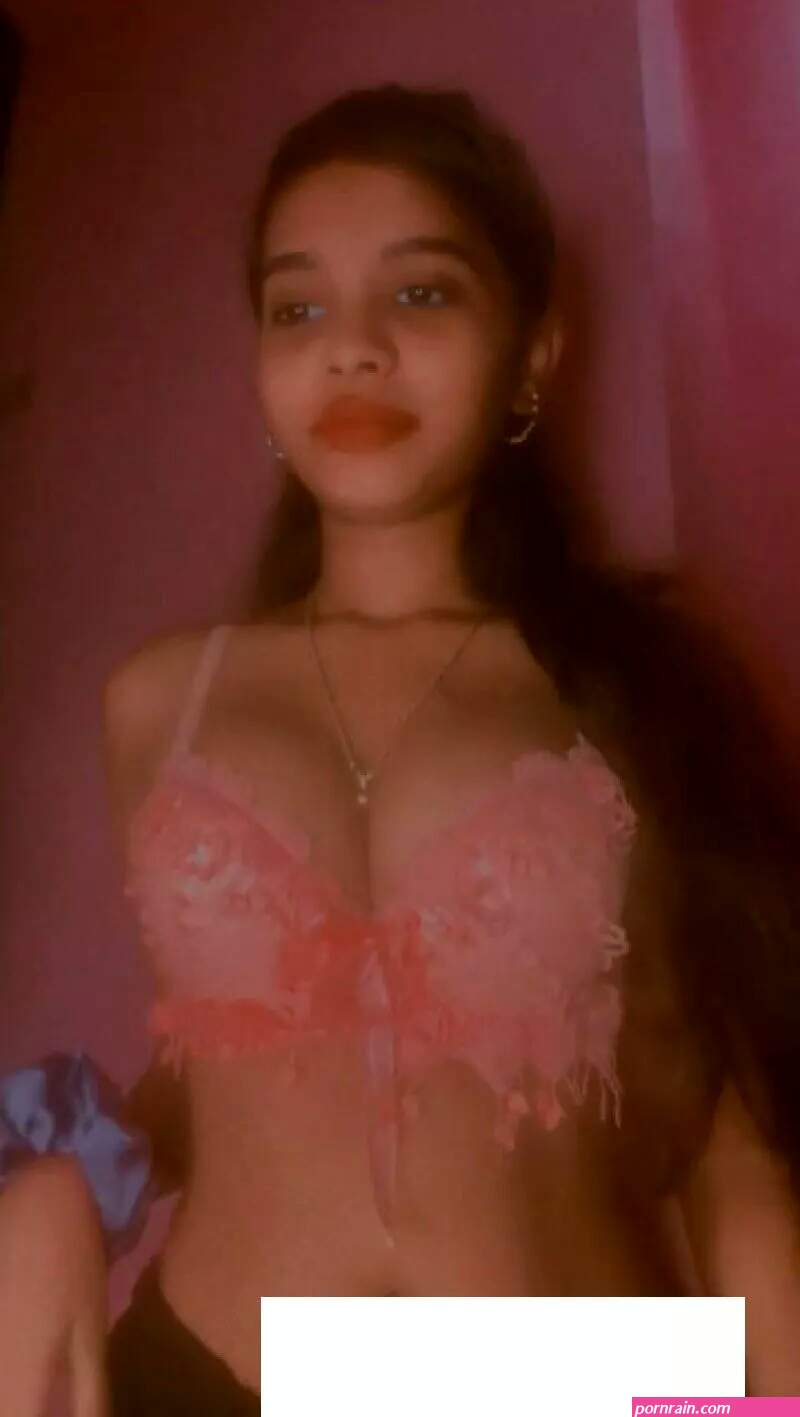 Cute Indian girl Shows her boobs