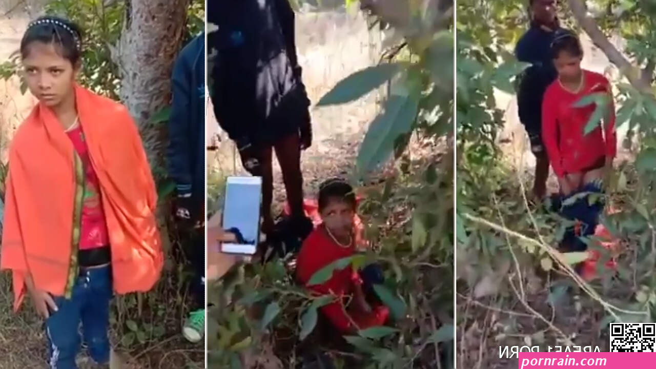Sensual Indian Girl Caught on Camera Doing Mangal in the Forest