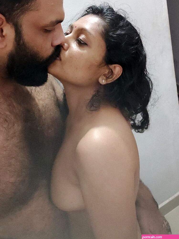 Horny Indian Girl Leaked Nude Selfies XXX