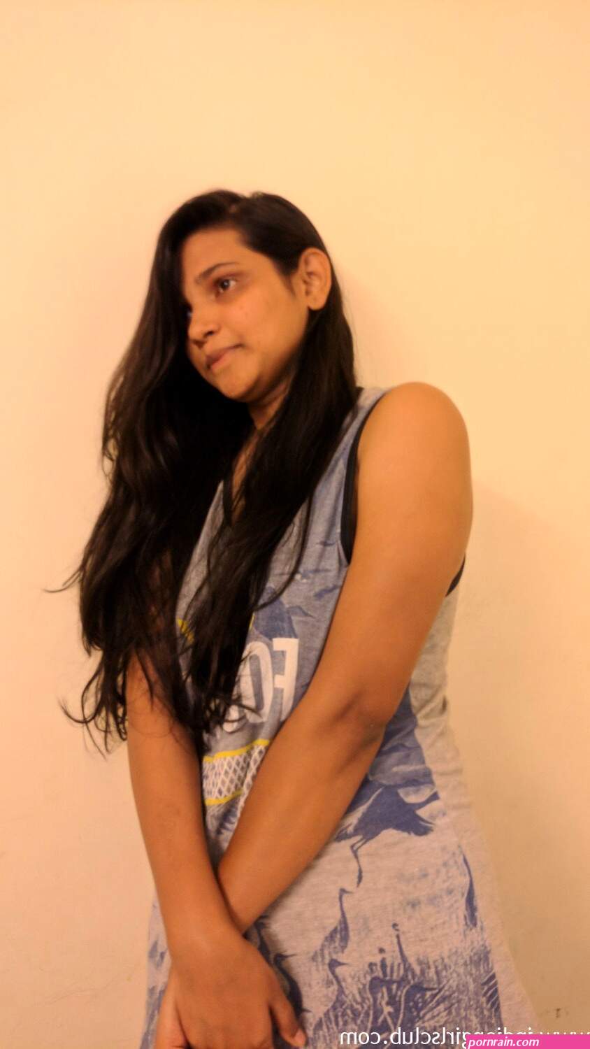 sexy-desi-aunty-leaked-pictures-part-2-3