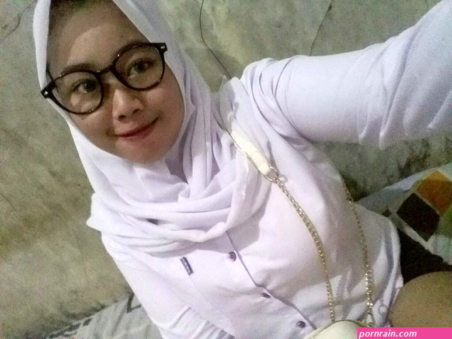 Hijab sma boobs