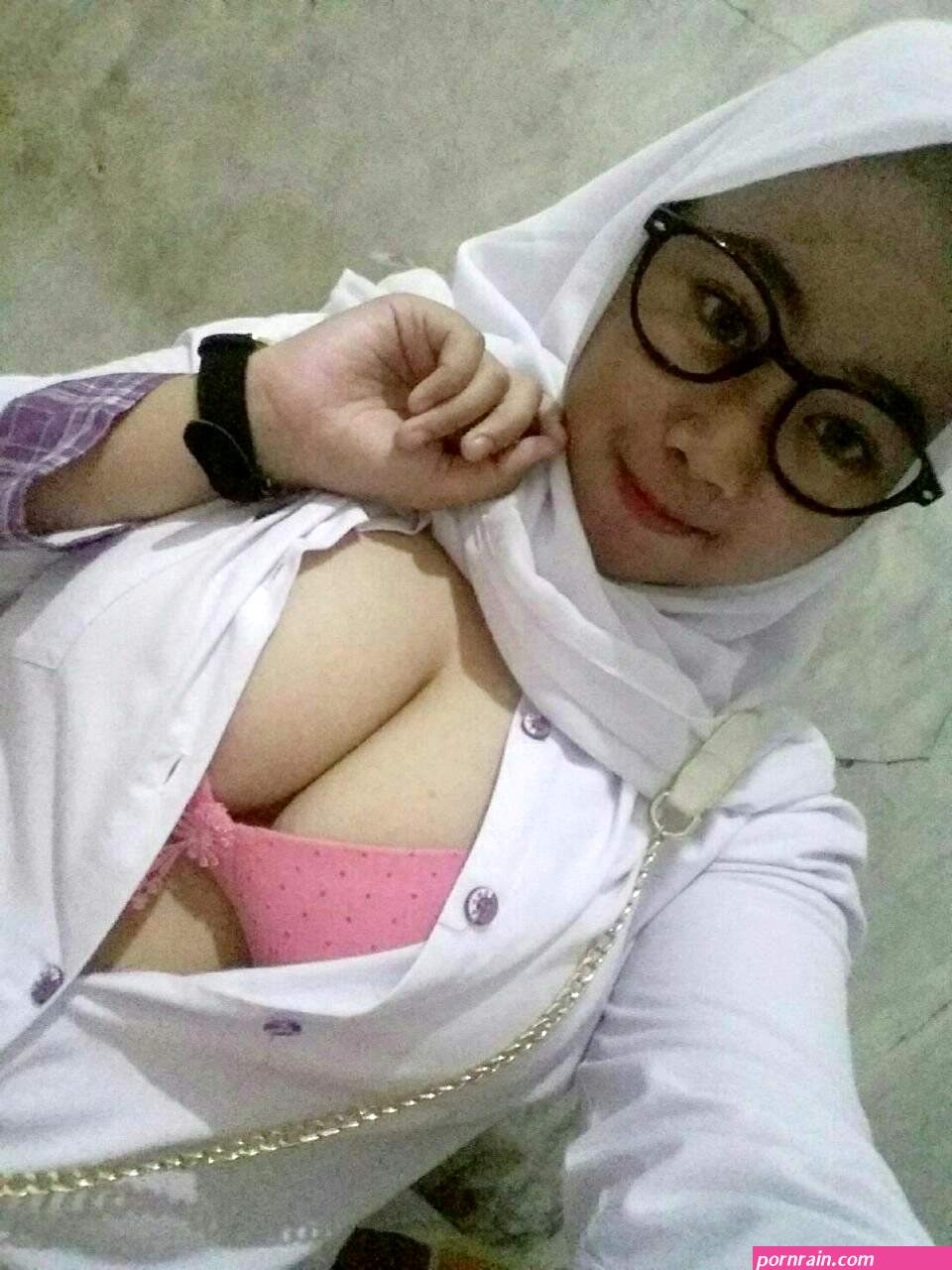 Hijab sma boobs