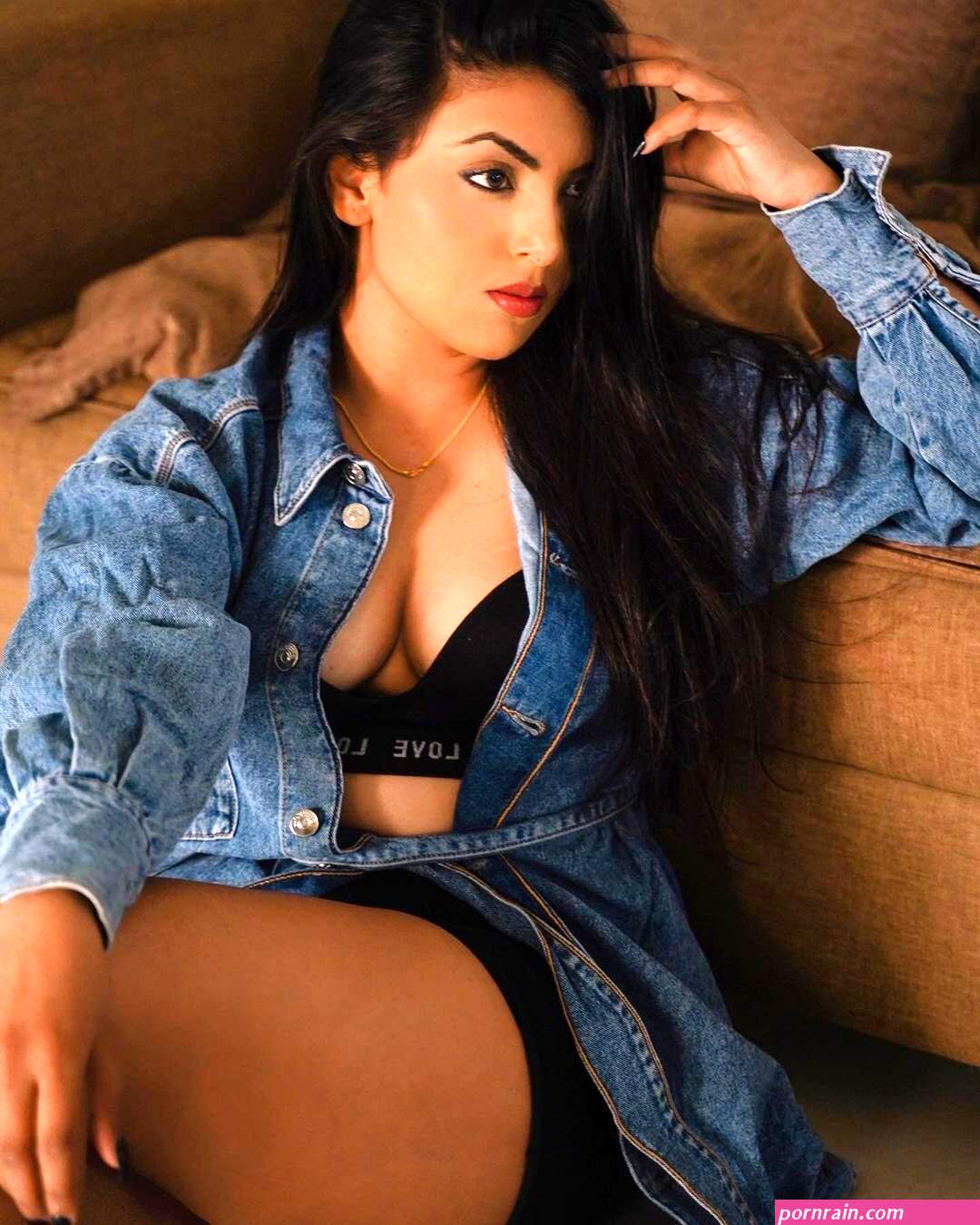 Indian actress and model Khushi Ostwal nudes leaked