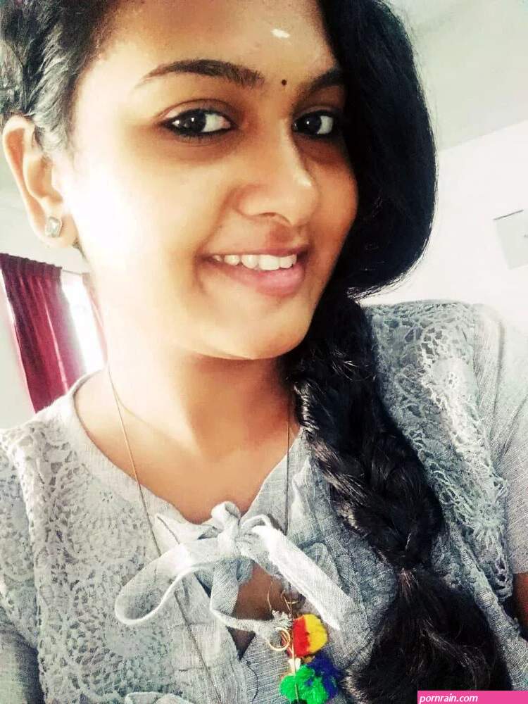 Indian Tamil Horny Mallu Girl Nude Pics