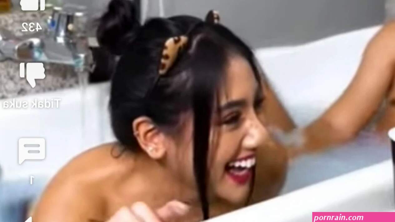 Viral Video! Meli 3GP Lepas Bra hingga Bugil di Bathtub Bareng Pria