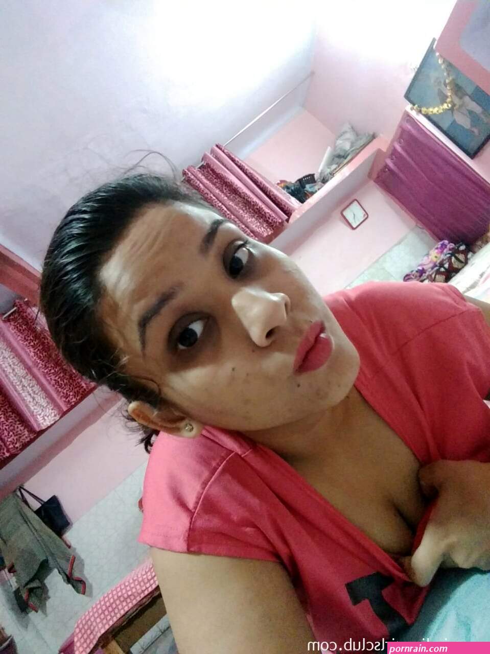 Horny Indian Bhabhi Getting Naked Exposing Big Boobs