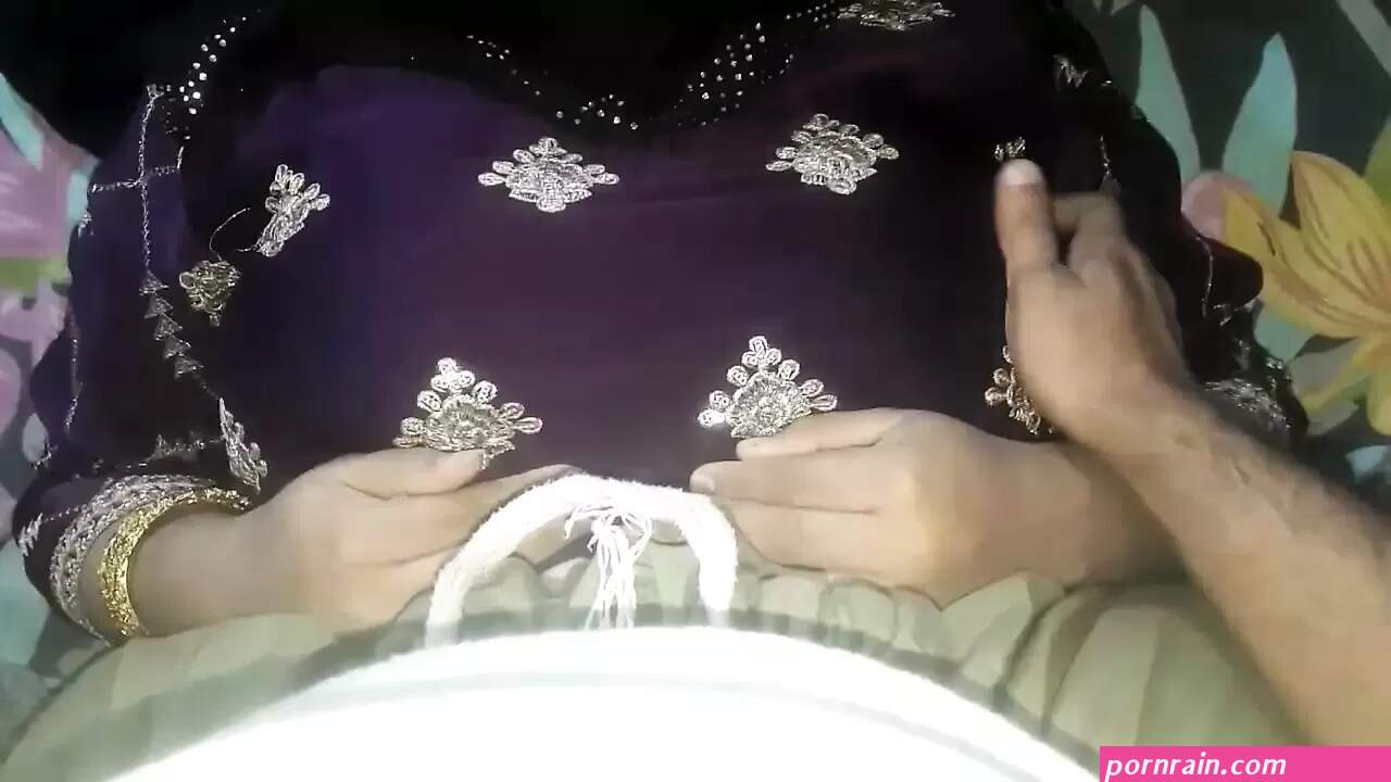 Desi bhabhi large Love Bubbles groped and bhabhi gave cook jerking took Jizz Flow on her body watch online