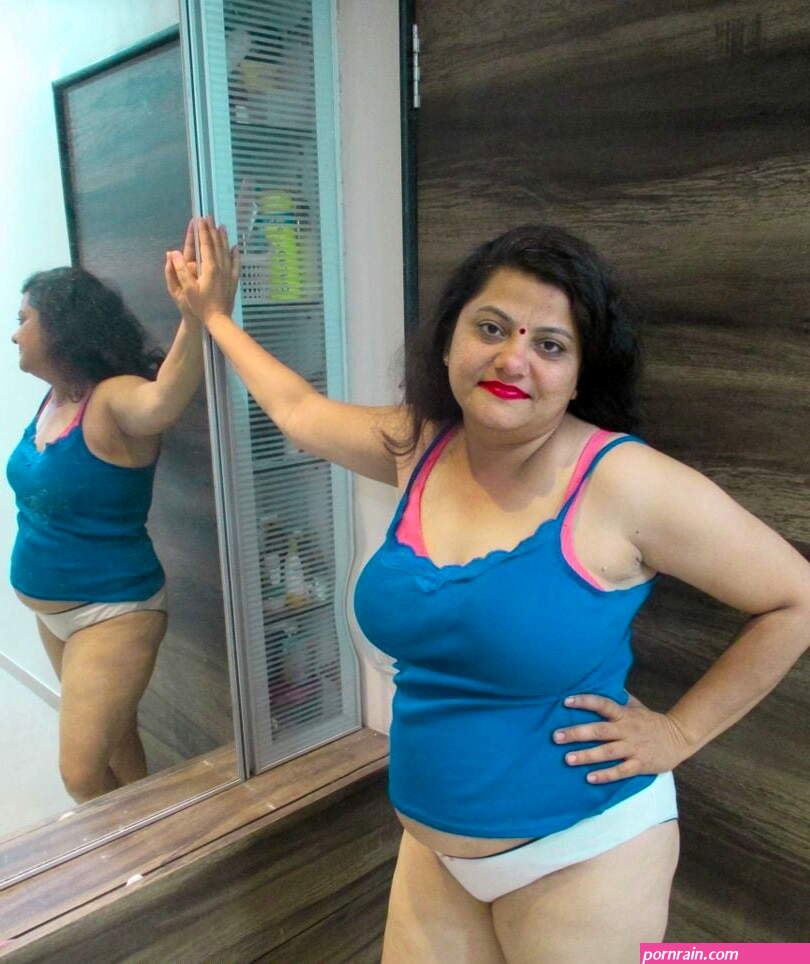 Indian bhabhi with big boobs full...