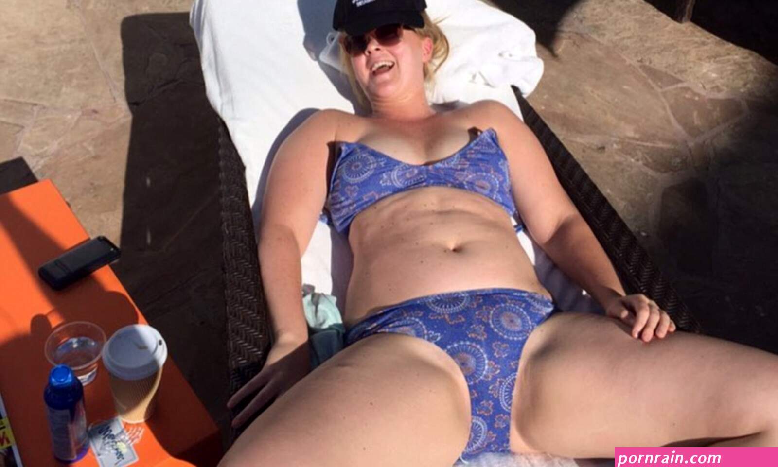 Amy Schumer shares swimsuit snap on National Bikini Day