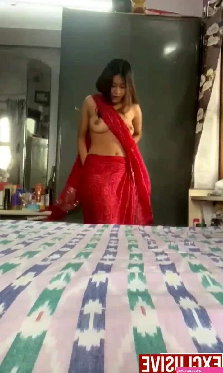 red saree girl 2 of 3