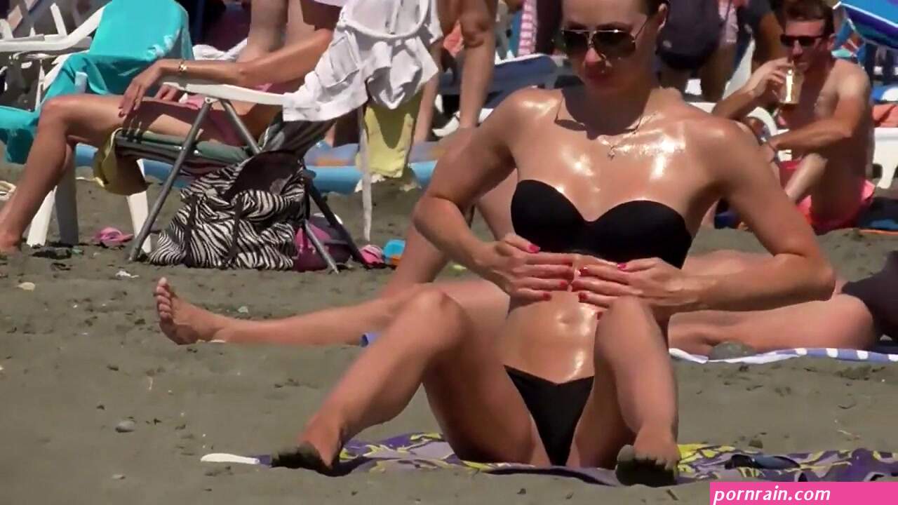 Pussy slip from arousing bikini