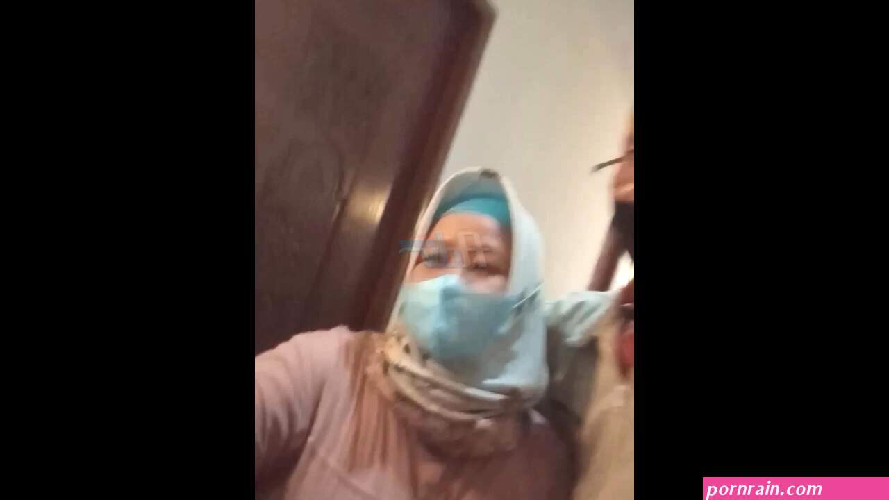 PEMBUAHAN DI AWAL RAMADHAN Fuckin Indonesian Hijab BBW MILF Housewife Landlord Broker Mediator