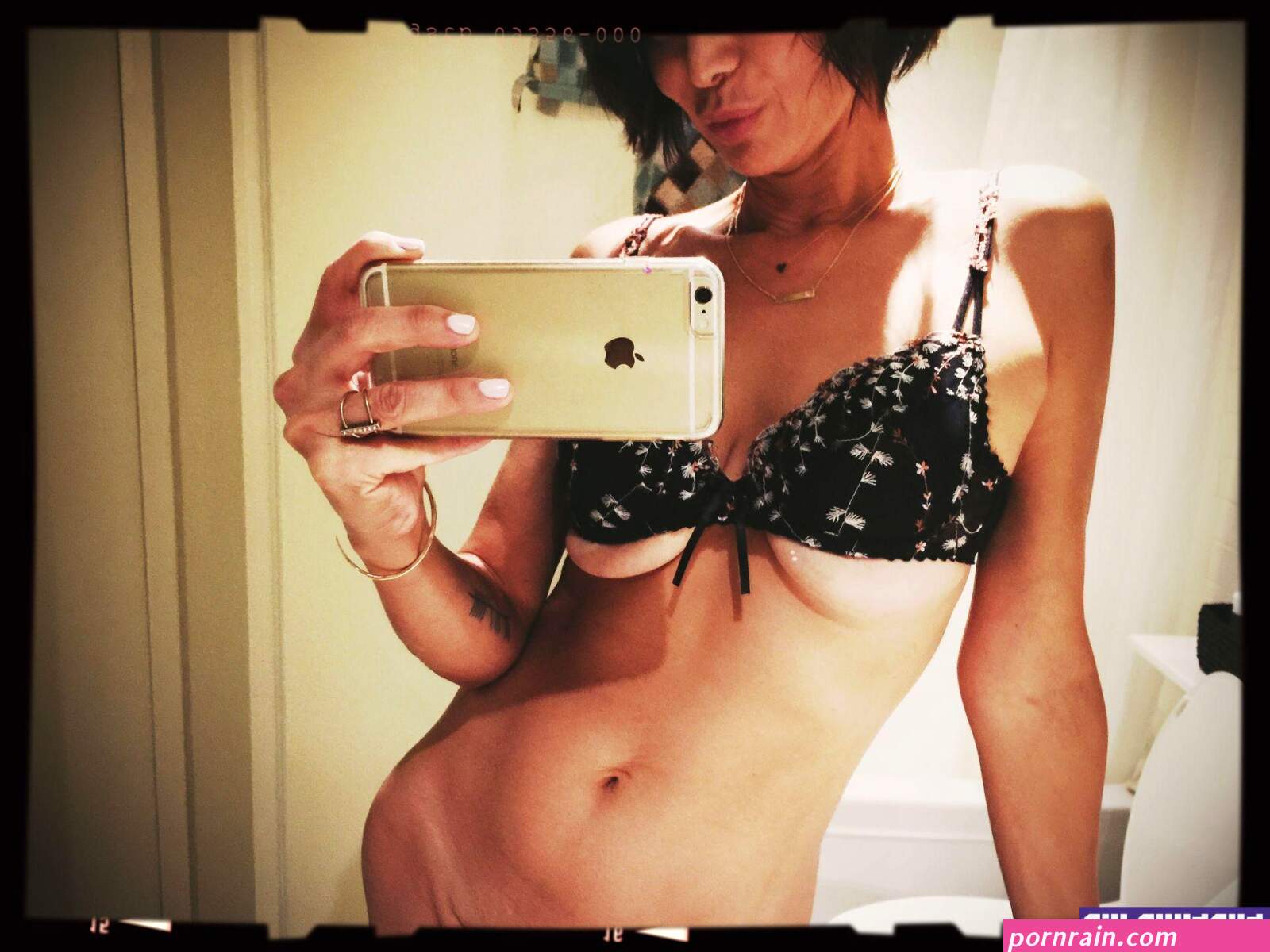Catherine Bell Leaked Nude Photos And Masturbation Videos On Thothub
