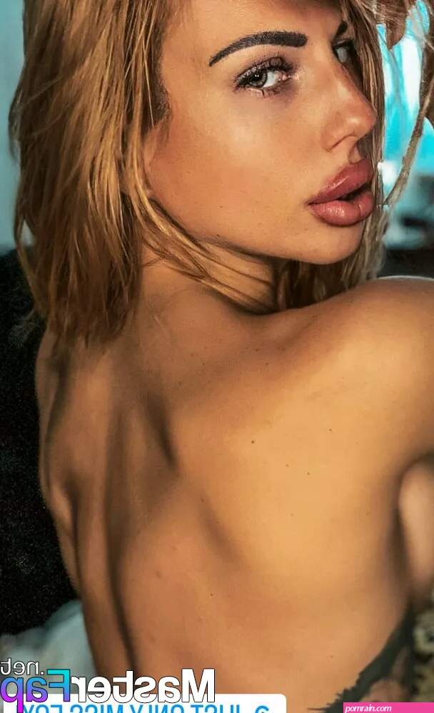 Nessyfox Nude OnlyFans Leak Picture WJNxxBgA1p